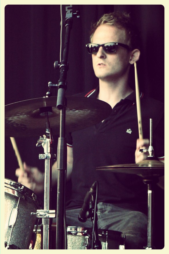 Name: Thomas De Boes Instrument: Drums (Gretsch Catalina Club jazz), Vocals